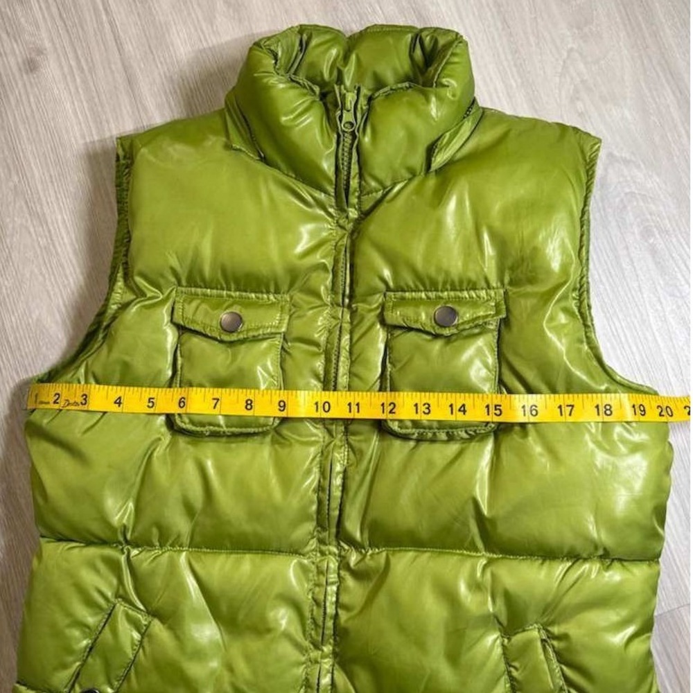 Faded Glory Women's Bright Green Puffer Vest Size S Shiny Quilted Zip Pockets - Picture 3 of 10